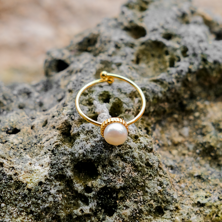 Solis Gold Pearl Ring